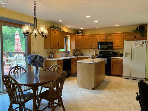 905 Glenview Dr, Huron, OH 44839 photo 7