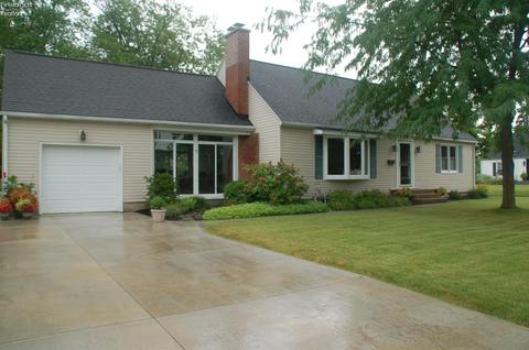 540 Washington Ave, Huron, OH 44839 photo 1