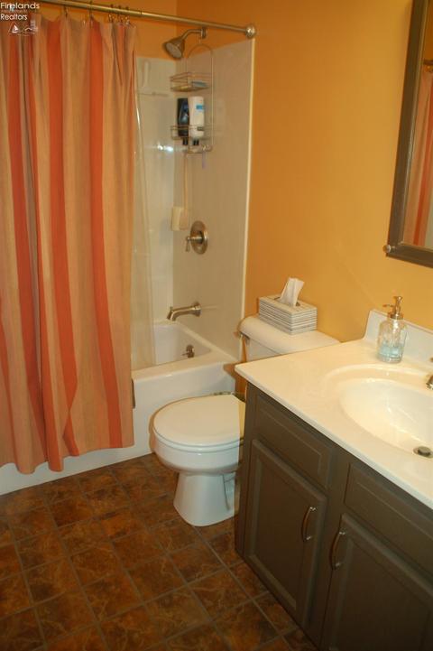 540 Washington Ave, Huron, OH 44839 photo 18