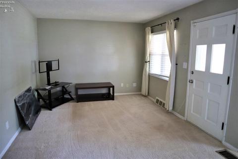 532 Princeton Ave, Elyria, OH 44035 photo 5