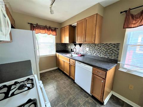 532 Princeton Ave, Elyria, OH 44035 photo 3