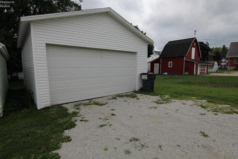 118 E Forest St, Clyde, OH 43410 photo 5