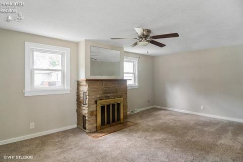 706 Maplewood, Willard, OH 44890 photo 3
