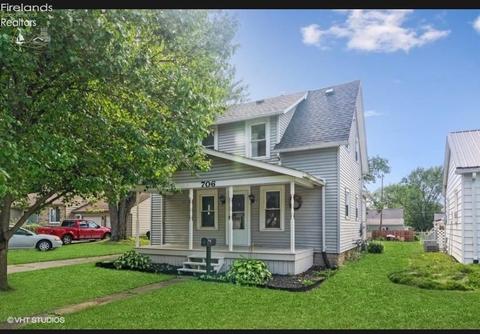 706 Maplewood, Willard, OH 44890 photo 1