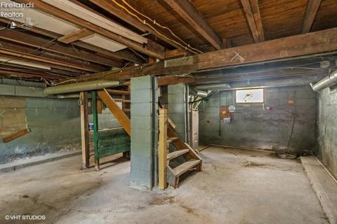 706 Maplewood, Willard, OH 44890 photo 12