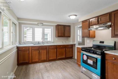 706 Maplewood, Willard, OH 44890 photo 5