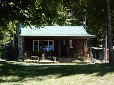 1039 W Shore Blvd, Put In Bay, OH 43456