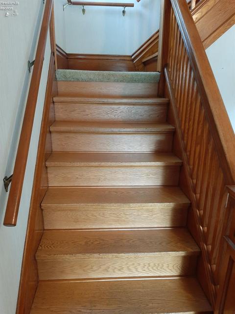 141 Robert Ave, Bellevue, OH 44811 photo 7