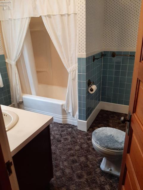 141 Robert Ave, Bellevue, OH 44811 photo 13