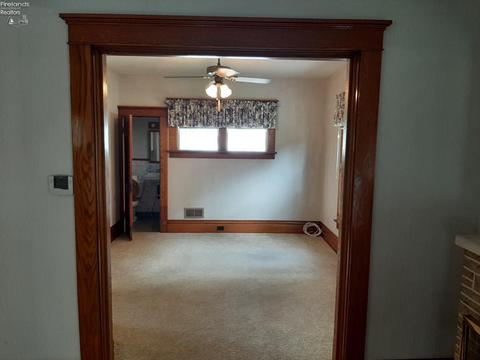 141 Robert Ave, Bellevue, OH 44811 photo 18