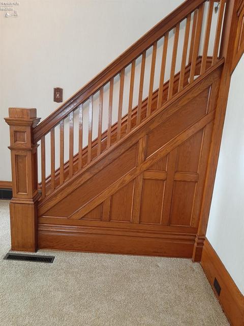 141 Robert Ave, Bellevue, OH 44811 photo 6