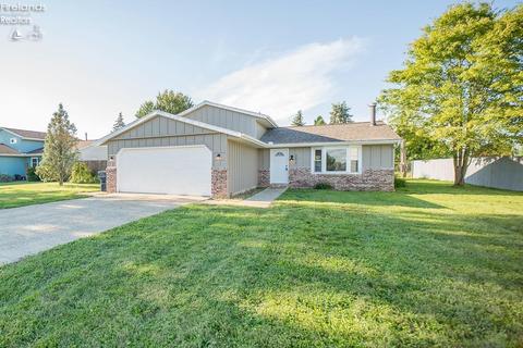 42038 Meadow Ln, Lagrange, OH 44050 photo 3