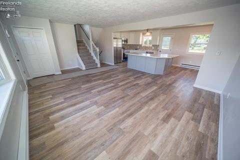 42038 Meadow Ln, Lagrange, OH 44050 photo 5