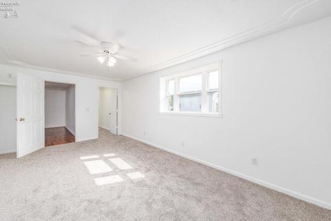124 Prospect St, Clyde, OH 43410 photo 9