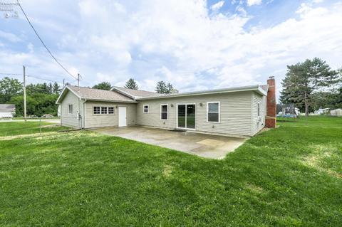 124 Prospect St, Clyde, OH 43410 photo 3