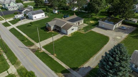124 Prospect St, Clyde, OH 43410 photo 2
