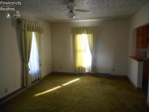 403 Maplewood St, Willard, OH 44890 photo 7