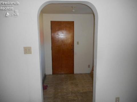 403 Maplewood St, Willard, OH 44890 photo 13