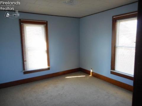 403 Maplewood St, Willard, OH 44890 photo 17