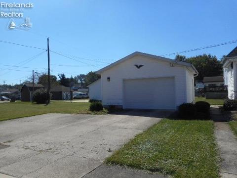 403 Maplewood St, Willard, OH 44890 photo 20