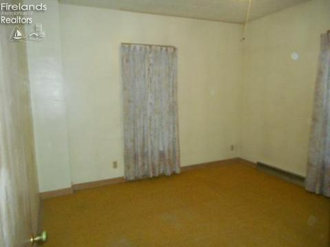 403 Maplewood St, Willard, OH 44890 photo 12