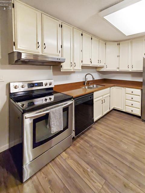 323 E Forest St, Clyde, OH 43410 photo 45