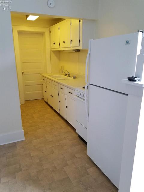 503 E Main St, Bellevue, OH 44811 photo 5