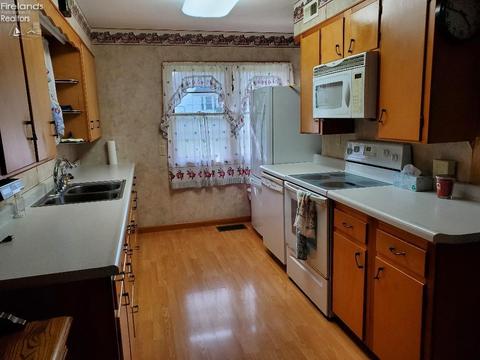 6050 W Tiffin St, Bascom, OH 44809 photo 9