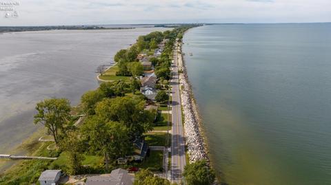 409 Cedar Point Rd, Sandusky, OH 44870 photo 49