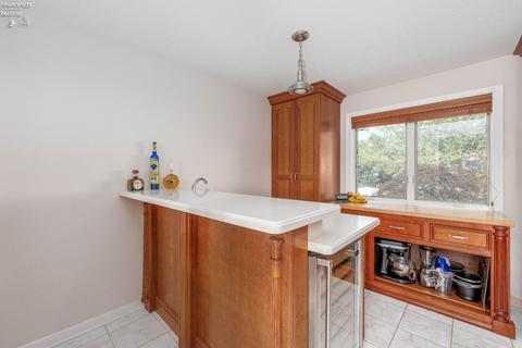 409 Cedar Point Rd, Sandusky, OH 44870 photo 13
