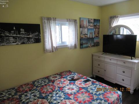 533 Park St, Willard, OH 44890 photo 11