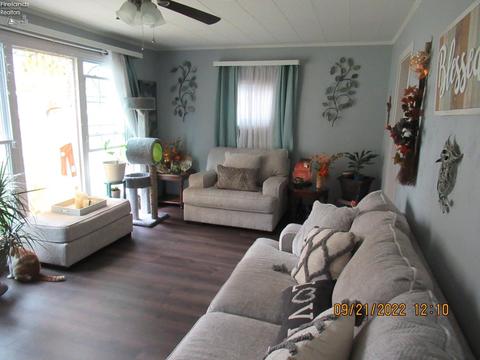 533 Park St, Willard, OH 44890 photo 13