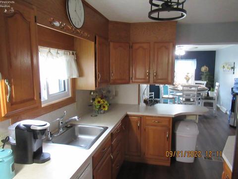 533 Park St, Willard, OH 44890 photo 14