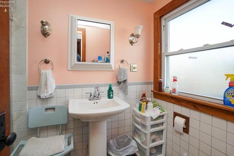 419 Moore Ave, Bellevue, OH 44811 photo 34