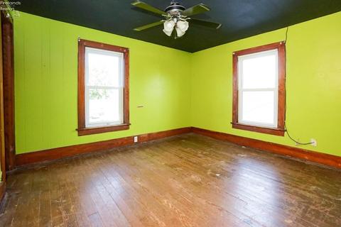 419 Moore Ave, Bellevue, OH 44811 photo 30