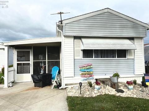 8175 N Shore Blvd #80, Marblehead, OH 43440