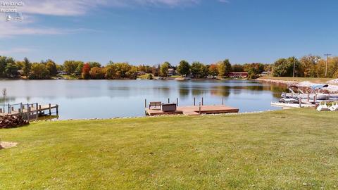 999 Overlook Dr, Willard, OH 44890 photo 3