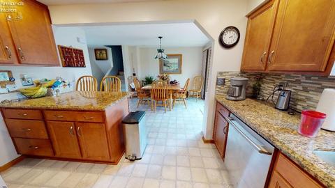 999 Overlook Dr, Willard, OH 44890 photo 8
