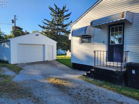 810 Euclid St, Willard, OH 44890 photo 2