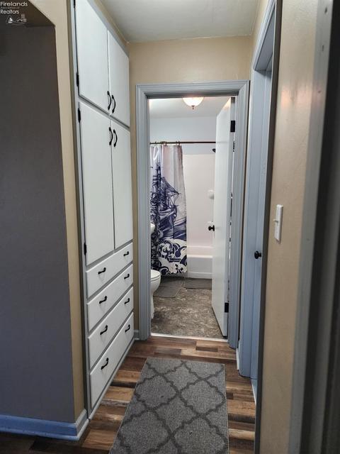 810 Euclid St, Willard, OH 44890 photo 9