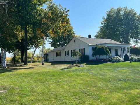 1306 E Strub Rd, Sandusky, OH 44870 photo 3