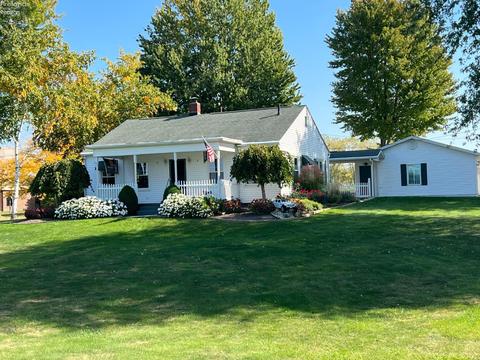 1306 E Strub Rd, Sandusky, OH 44870 photo 2