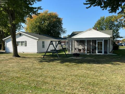 1306 E Strub Rd, Sandusky, OH 44870 photo 5