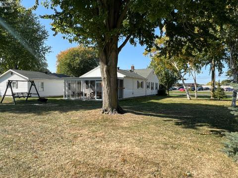 1306 E Strub Rd, Sandusky, OH 44870 photo 4