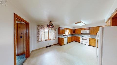 705 Limerick Rd, Clyde, OH 43410 photo 8