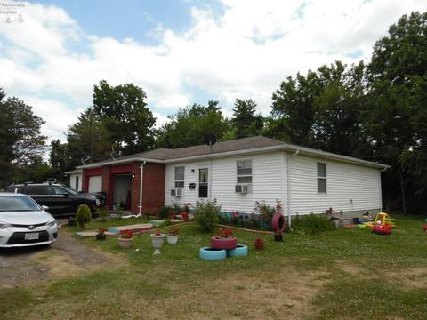 631 Pleasant St, Willard, OH 44890 photo 19