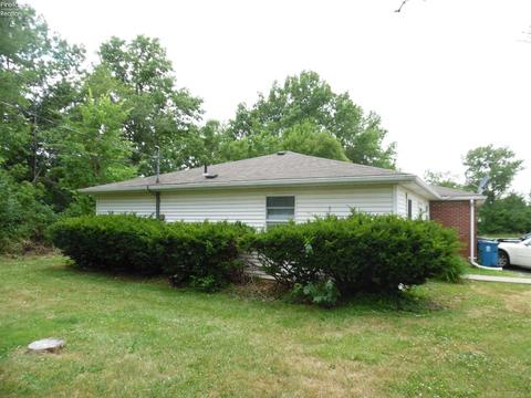 631 Pleasant St, Willard, OH 44890 photo 21