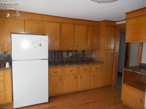 324 Maplewood St, Willard, OH 44890 photo 13