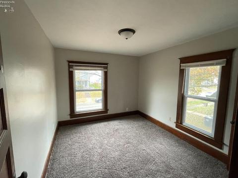 615 Clark St, Willard, OH 44890 photo 9