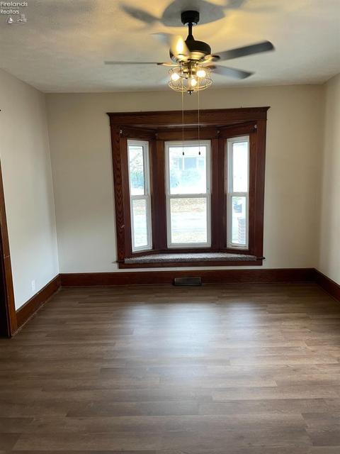615 Clark St, Willard, OH 44890 photo 3